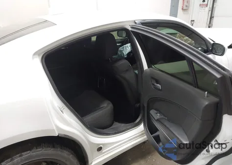 2016 Dodge Charger Sxt z USA, uszkodzony, nr VIN 2C3CDXJG3GH206106